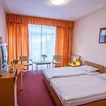 Platan Hotel 3*