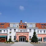 Platan Hotel 3*
