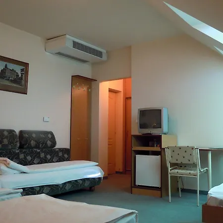 Platan Hotel 3*