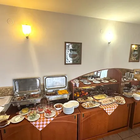 Platan Hotel 3*
