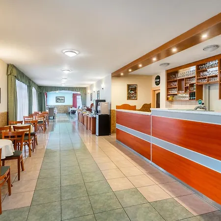 Platan Hotel 3*