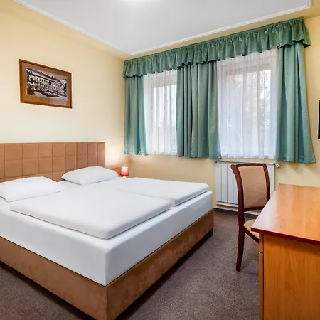 Hotel Platan