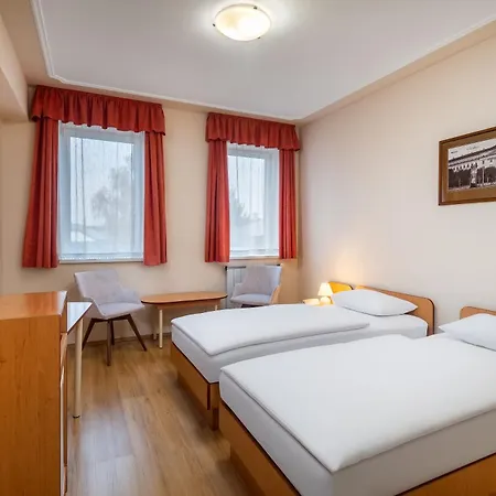 Platan Hotel 3*