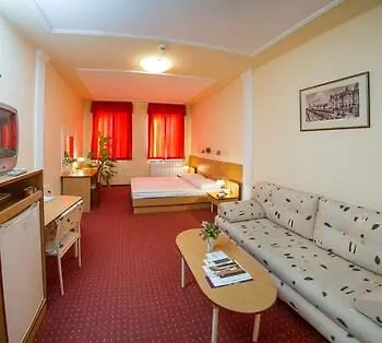 Platan Hotel