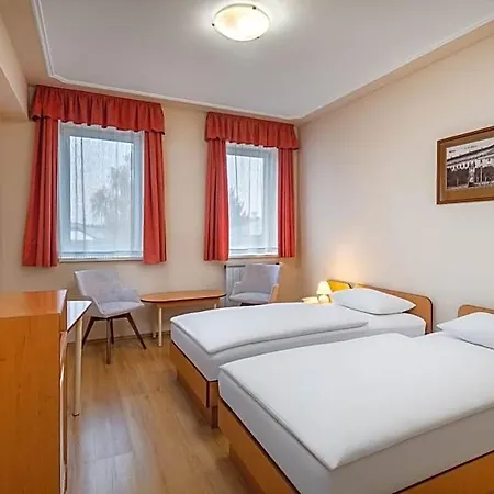 Platan Hotel 3*