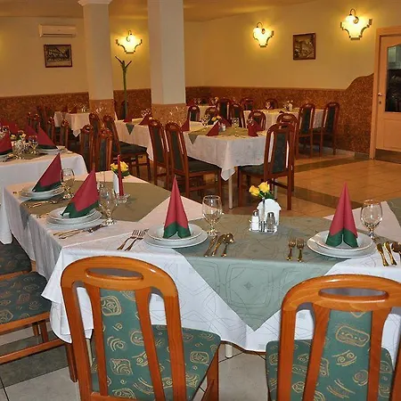 Hotel Platan 3*