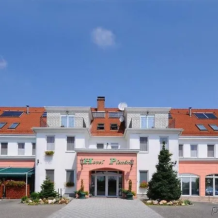Platan Hotel 3*